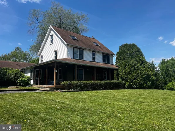 9820 Wandering Ln, Hagerstown, MD 21740