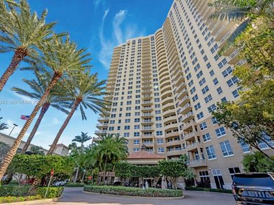 19501 W Country Club Dr APT 2206, Aventura, FL, 33180