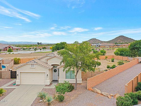 2nd image of 32461 N Hidden Canyon Drive