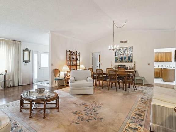 4th image of 10733 Green Trail Drive S