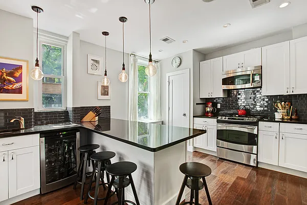 Sold by Compass | media 4