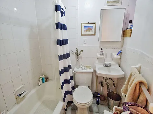 Rented by J Misrahi Realty Corp | media 20