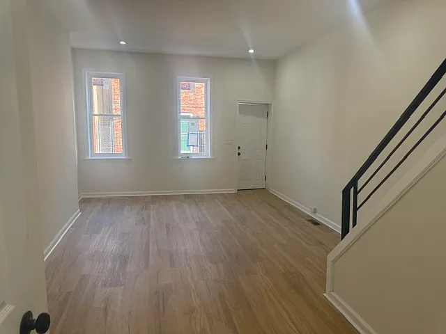 3-Bedroom Port Richmond Home with Central Air and Expansive Backyard — Photo 2
