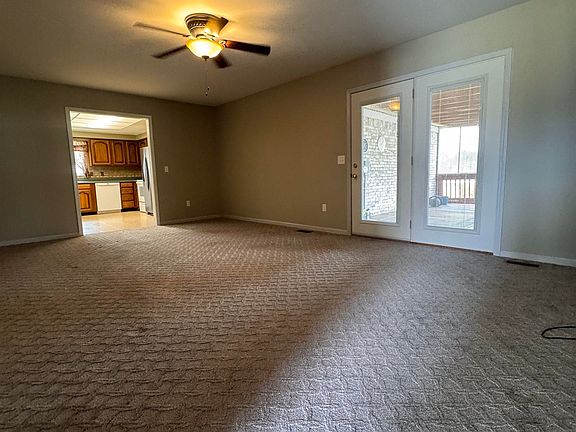 5th image of 9117 Lakeview Dr