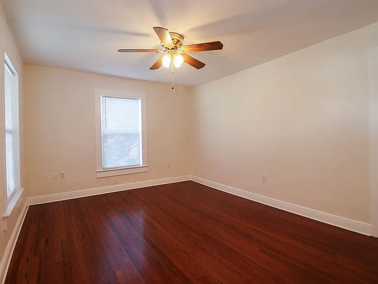 203 16th St W #203 — Photo 15