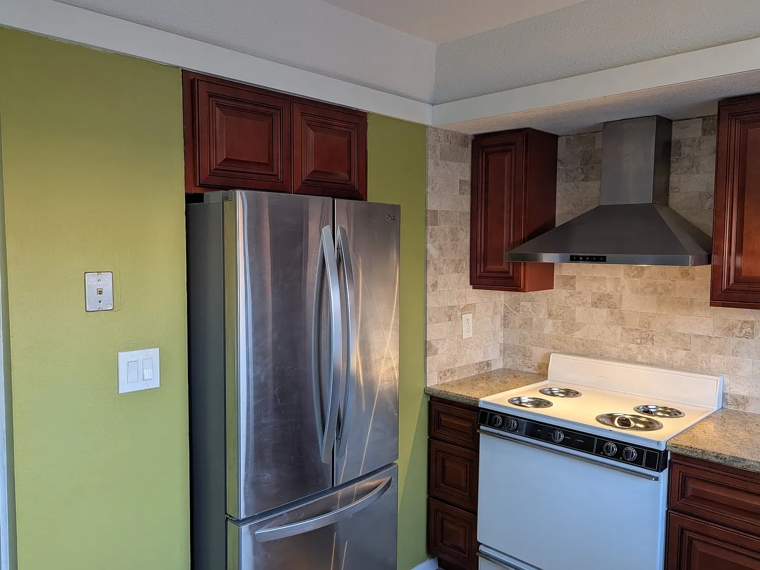 Poplar Woods Cir S, Germantown — Photo 3