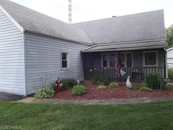 2904 Millvale Ave NE, Canton, OH 44705