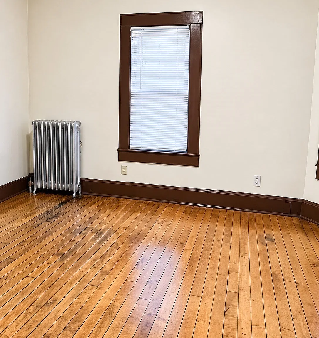 2 bed, 1.0 bath, 700 sqft, $2,500 — Photo 2