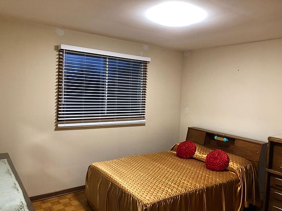 1st bedroom