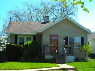 1844 32nd St, Moline, IL 61265