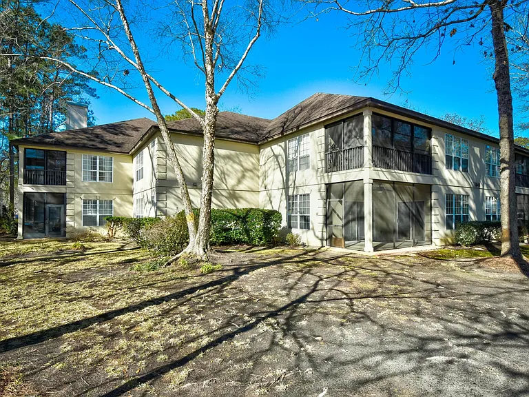 502 Pipers Ln — Photo 25