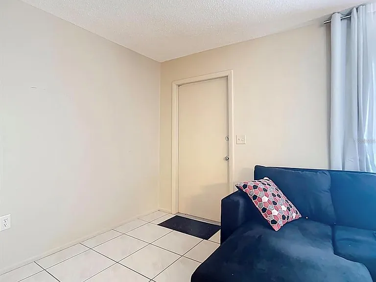 5964 Diana Rd — Photo 4