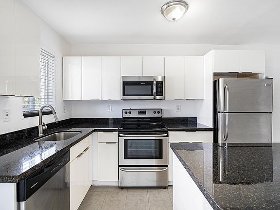 5th image of 12506 NE 4th Ave APT 209
