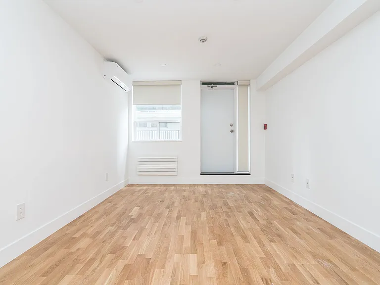 188 Jameson Ave — Photo 5