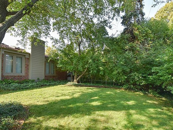 3rd image of 2963 Renfrew St