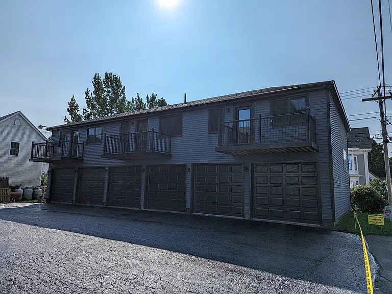 139 Union St — Photo 31