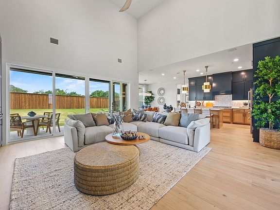 4th image of 1404 Hidden Cove Dr
