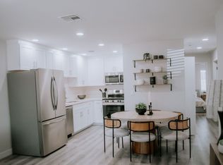 Beautifully Designed 3-bedroom 2-bathroom Home, Phoenix, AZ 85022