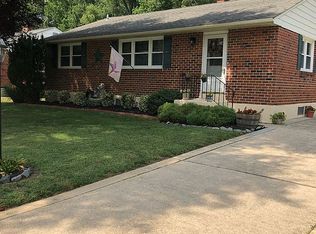 24 Dempsey Dr, Newark, DE 19713