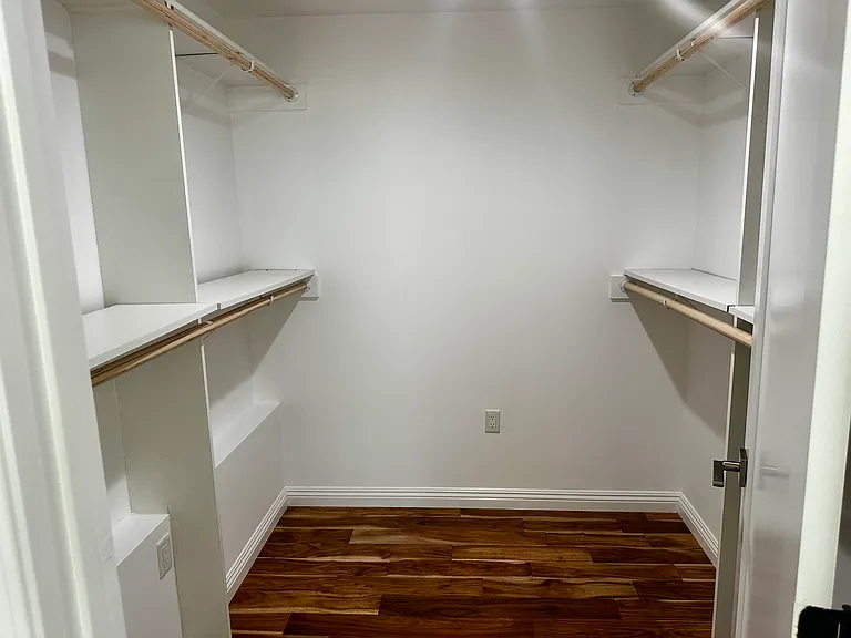 923 Milmada Dr — Photo 5