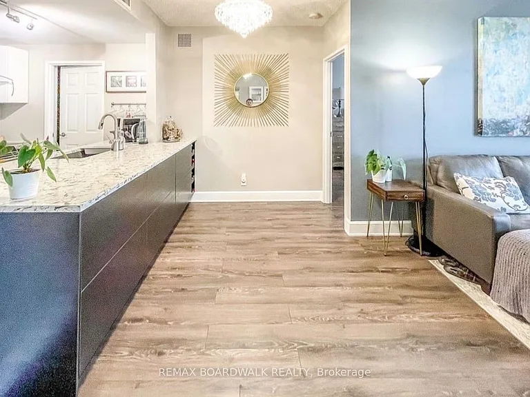 2019 Carling Ave #710 — Photo 10
