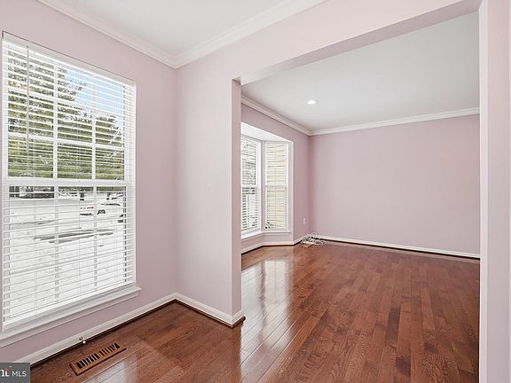 4th image of 1 Rumsford Ct