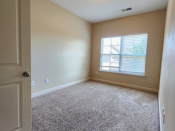 5th image of 1915 D Fleming Rd