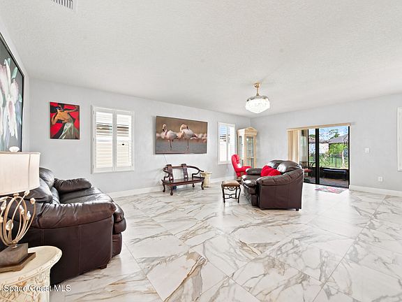 5th image of 1760 Morely Dr