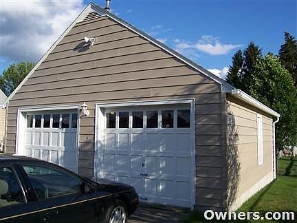 2 Stall Garage with Full Walk-up Attic