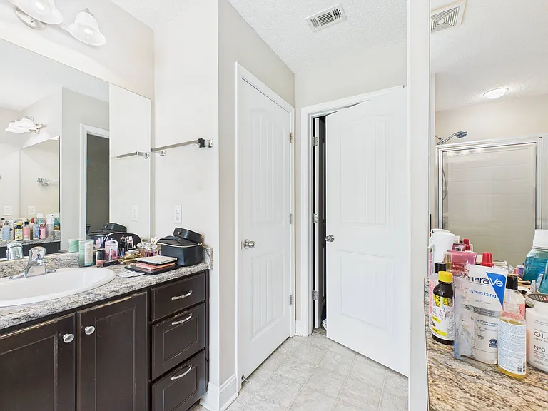 213 Grandview Dr — Photo 23
