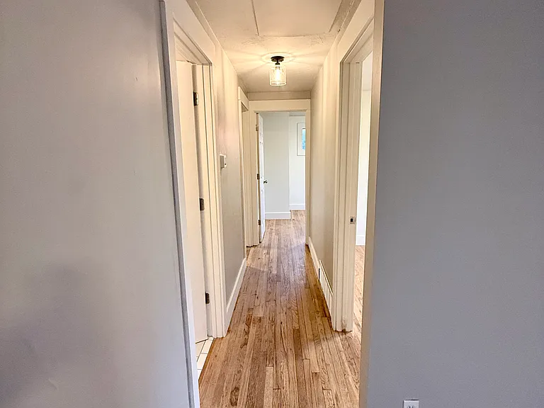 19 W Valley Dr — Photo 10