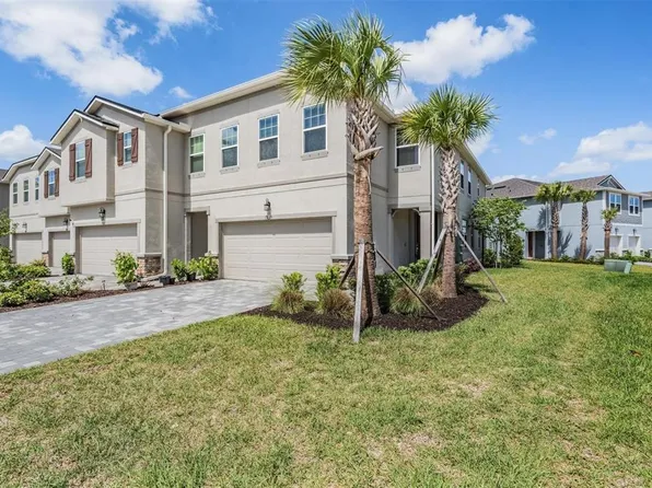 19219 Blue Pond Dr, Lutz, FL 33558