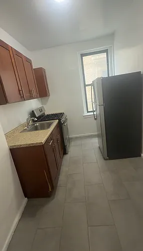 4138 Carpenter Ave #1A Photo 1