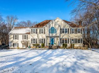 46 Stonehedge Ln, Monroe, CT 06468