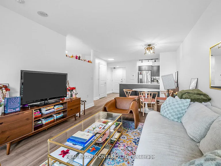 125 Western Battery Rd #1209 — Photo 4