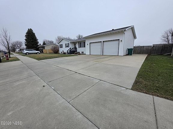 2nd image of 1415 3rd Ave NW