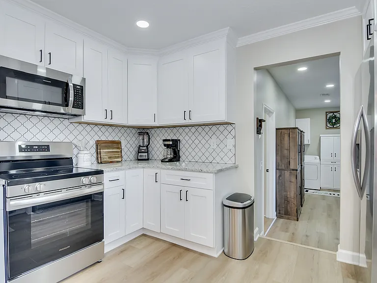 226 Thread Needle Rd E — Photo 19