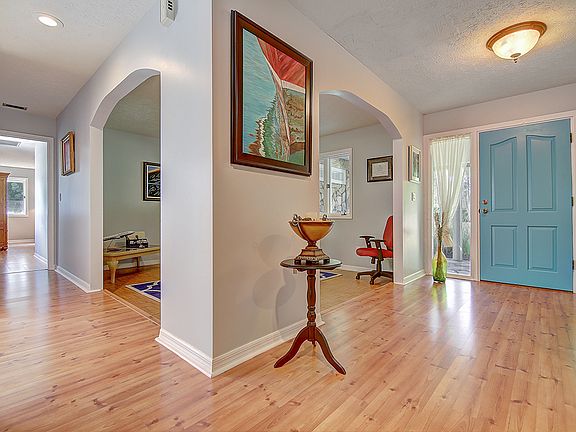 Elegant Entry Foyer