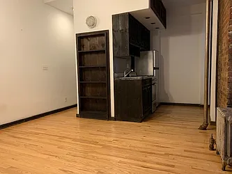 Rented by PocketBroker Inc