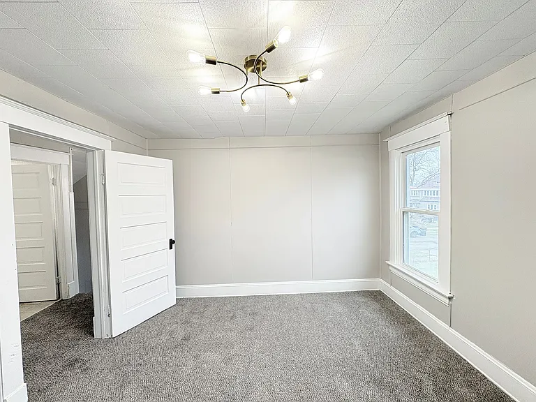 119 Winthrop St — Photo 4
