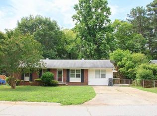 454 Pinecrest Dr, Riverdale, GA 30274
