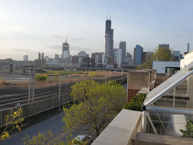 1461 S Clark St — Photo 24