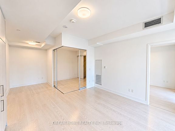 5th image of 308 Jarvis St #917