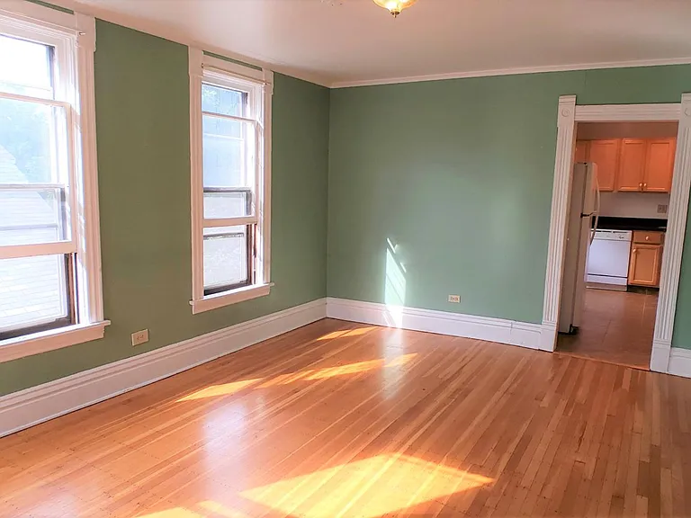 1027 18th Ave SE #2 — Photo 3