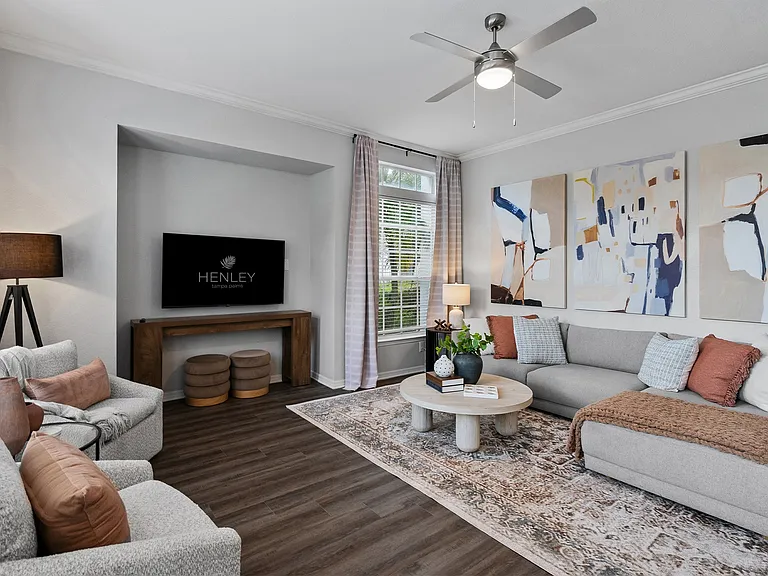 Henley Tampa Palms — Photo 11