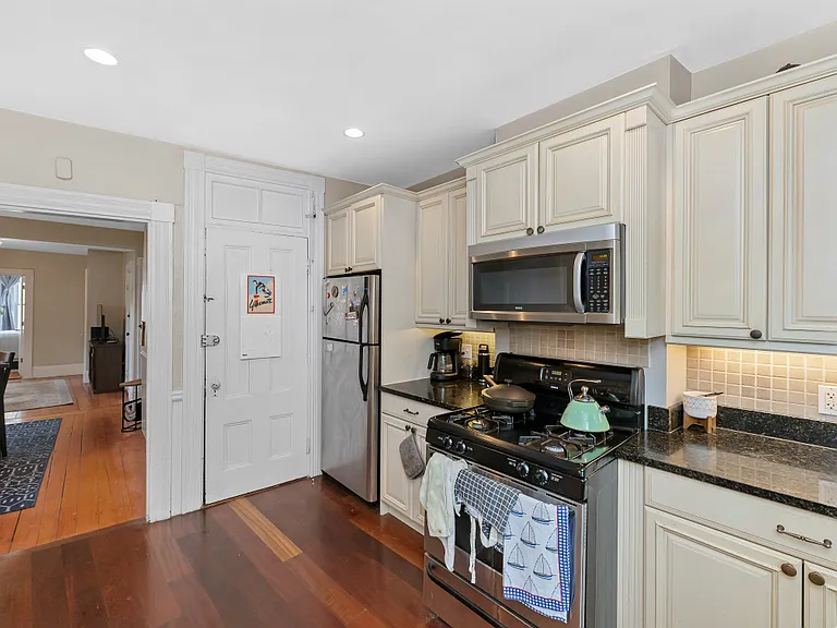 25 Pleasant St #2 — Photo 7