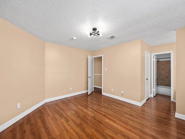 1014 Three Forks Dr — Photo 12