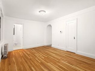 210 E 75th St APT 2C, New York, NY 10021