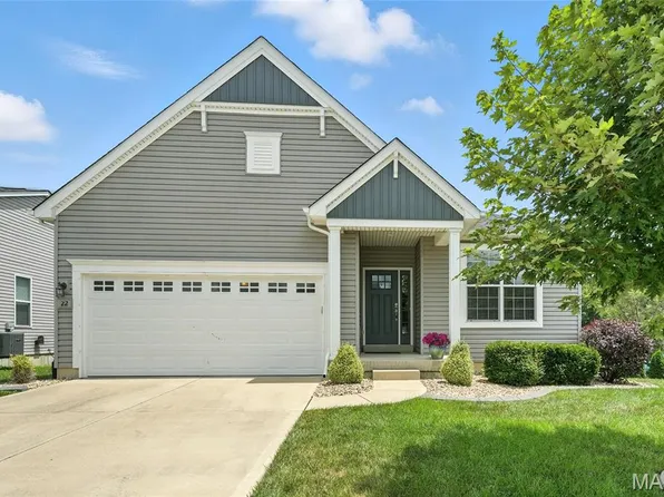 22 Huntleigh Ct, Saint Charles, MO 63301