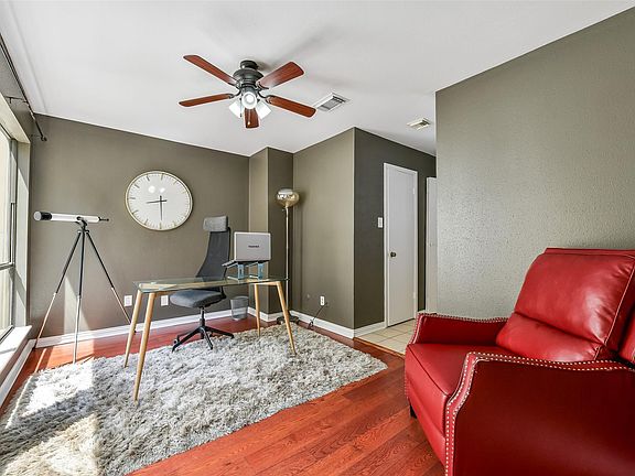 3rd image of 9360 Briar Forest Dr